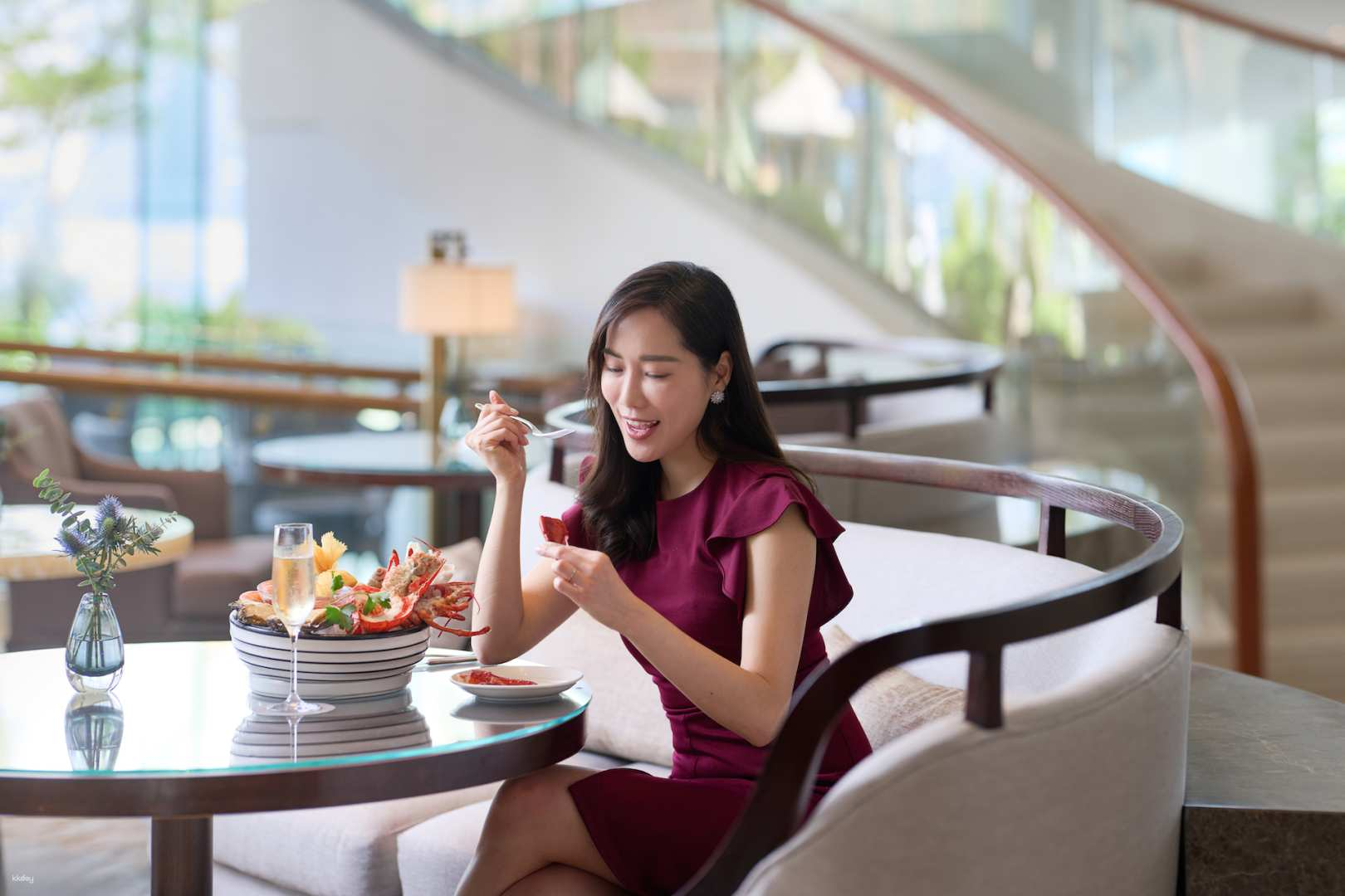 Kerry Hotel Hong Kong｜Lobby Lounge｜New Year's Eve Deluxe Seafood Platter and Champagne Set｜Hotel F&B Promotion 2025 - Photo 1 of 2